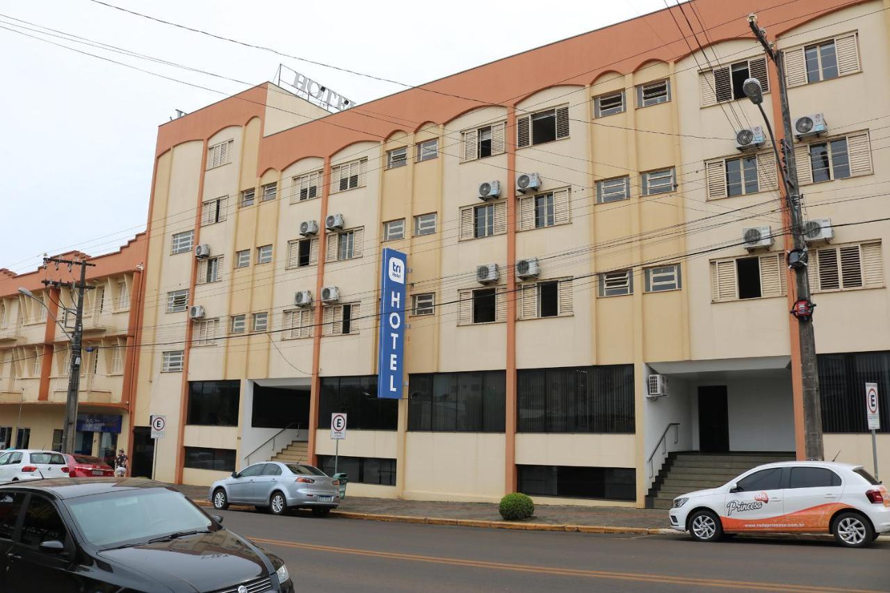 Tri Hotel Xanxere Luaran gambar